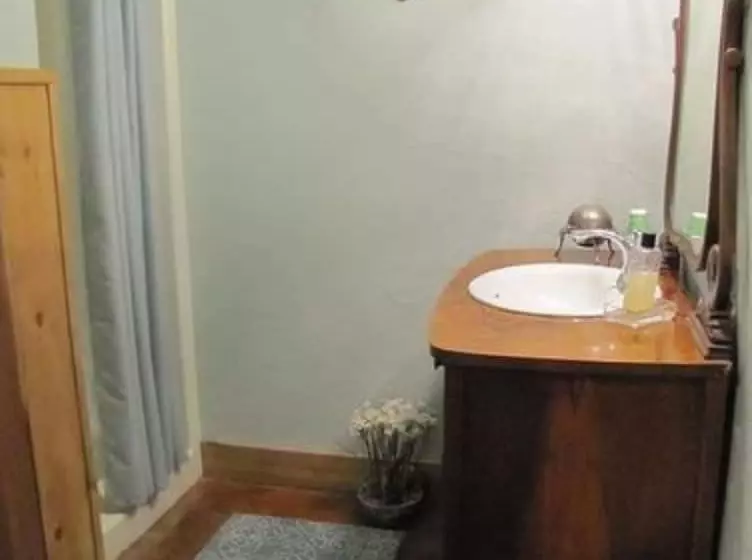 Majatalo Covered Wagon B&b Guesthouse