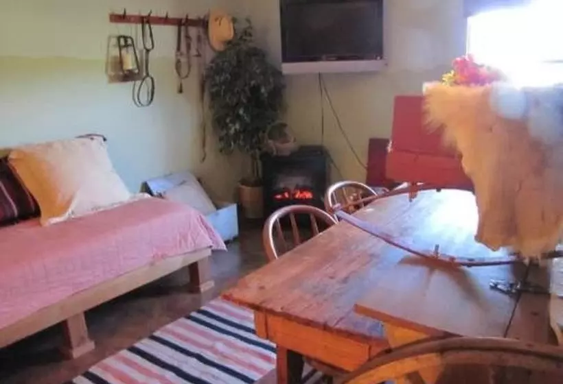 Majatalo Covered Wagon B&b Guesthouse