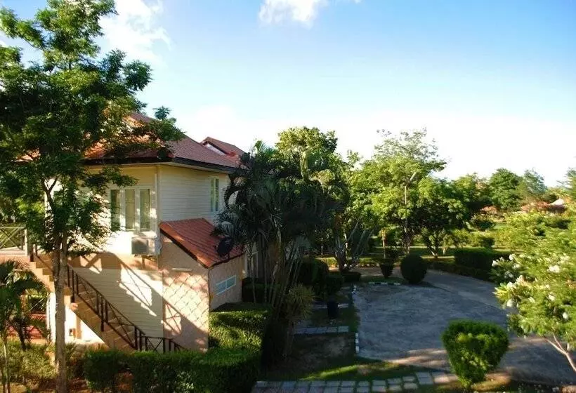 Phutarafah Resort