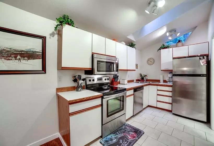 16gs   Hot Tub   Bbq   Pets Ok   Sleeps 2