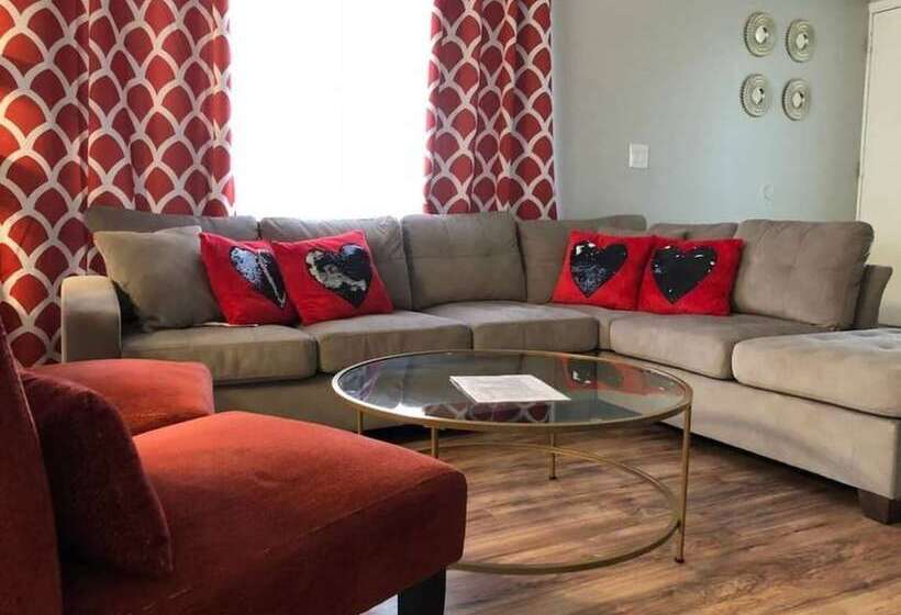 6150 Sandcrest · New! Walk To Universal. Sleep 9. Near Disney