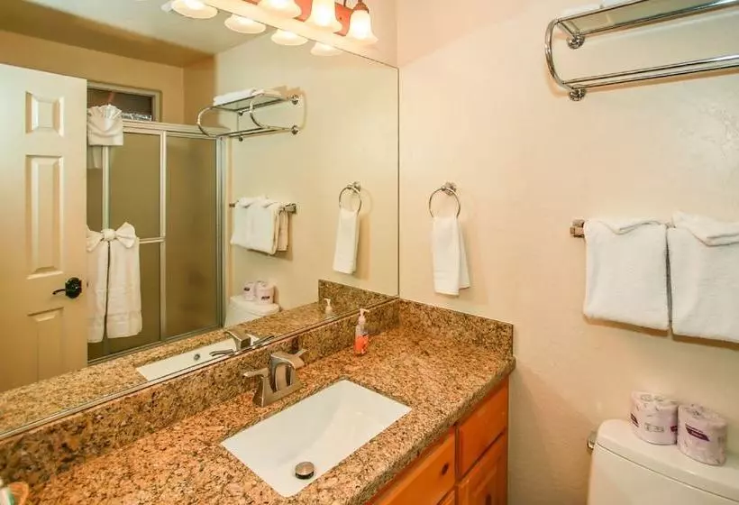 Catalina Creekside Cabin