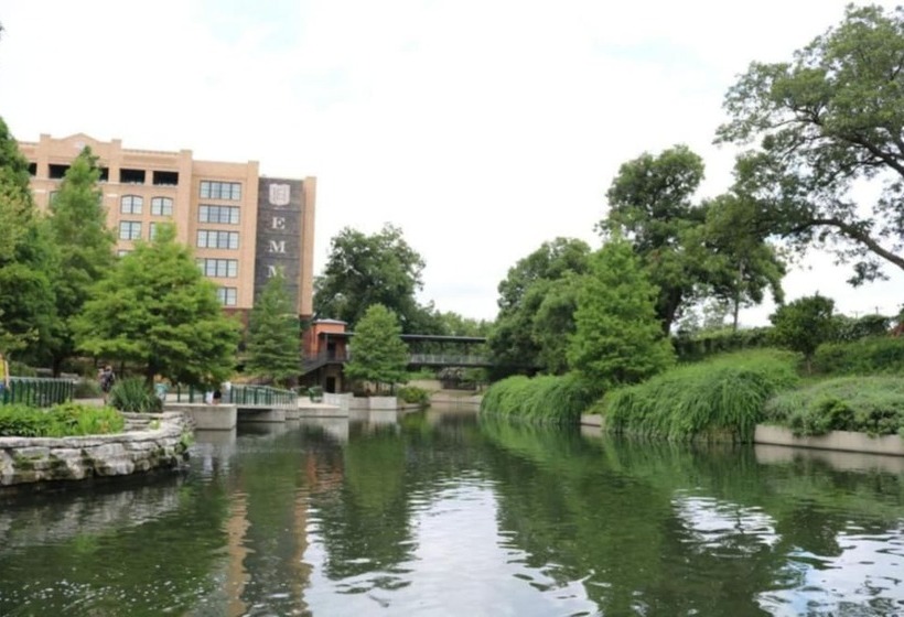 Cozy Guesthouse Near Downtown