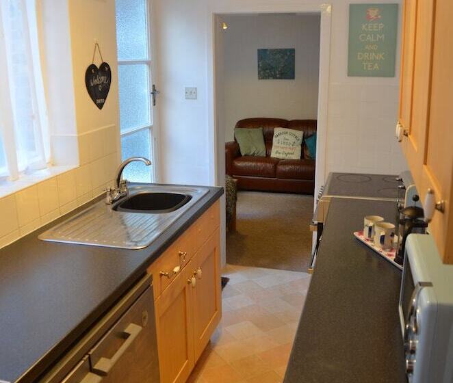 Harbour View Cottage