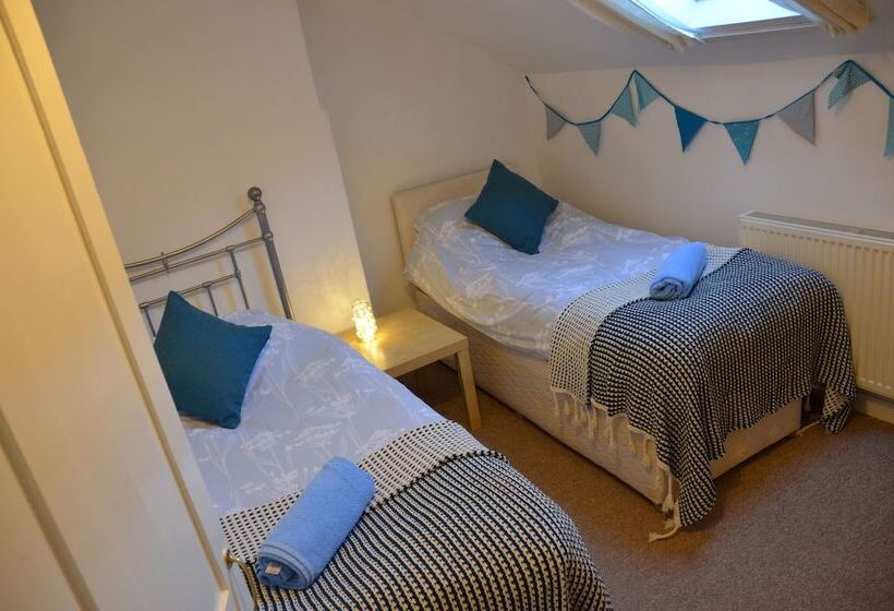 Harbour View Cottage