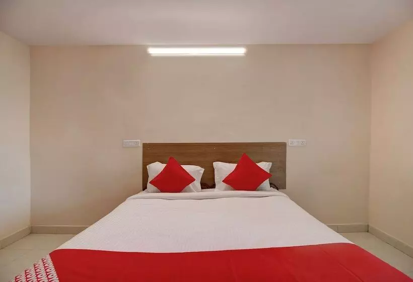 Hotelli Oyo 45978 Madhu Nest