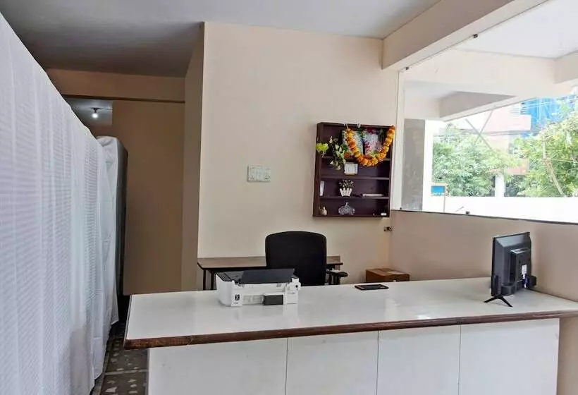 Hotelli Oyo 45978 Madhu Nest