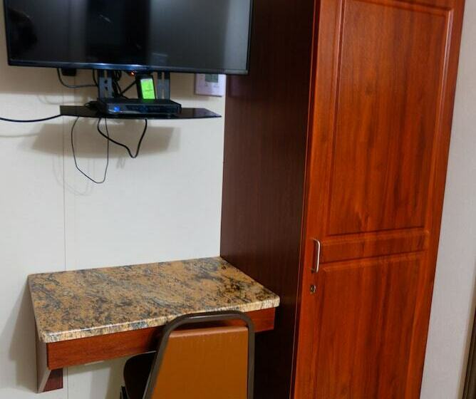 酒店 Target Hospitality   Orla South Lodge