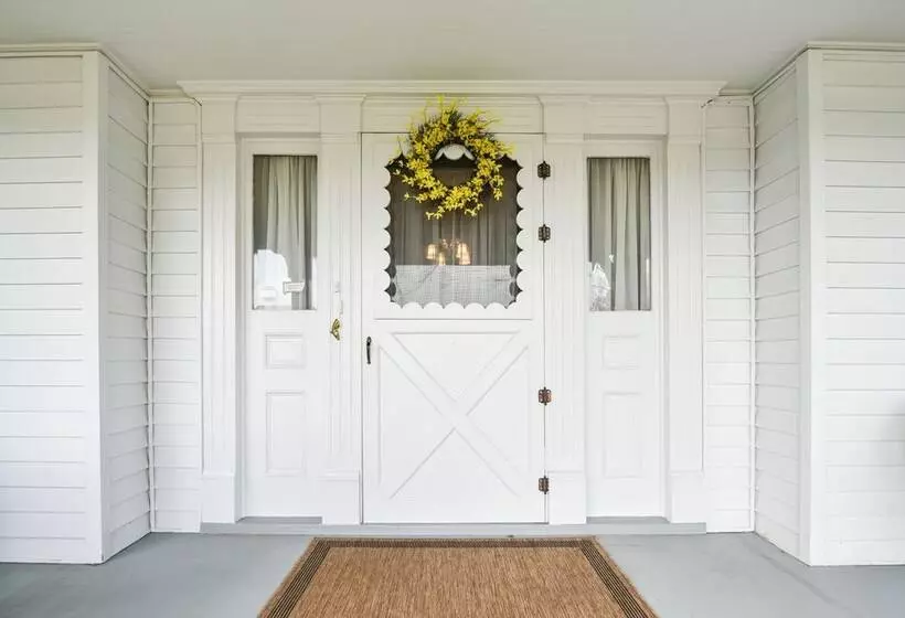 Love Lane Bed & Breakfast