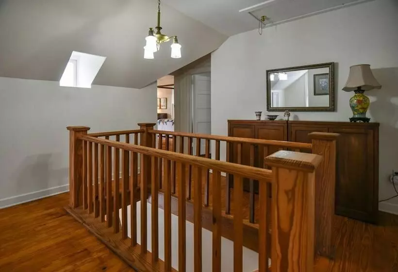 Love Lane Bed & Breakfast