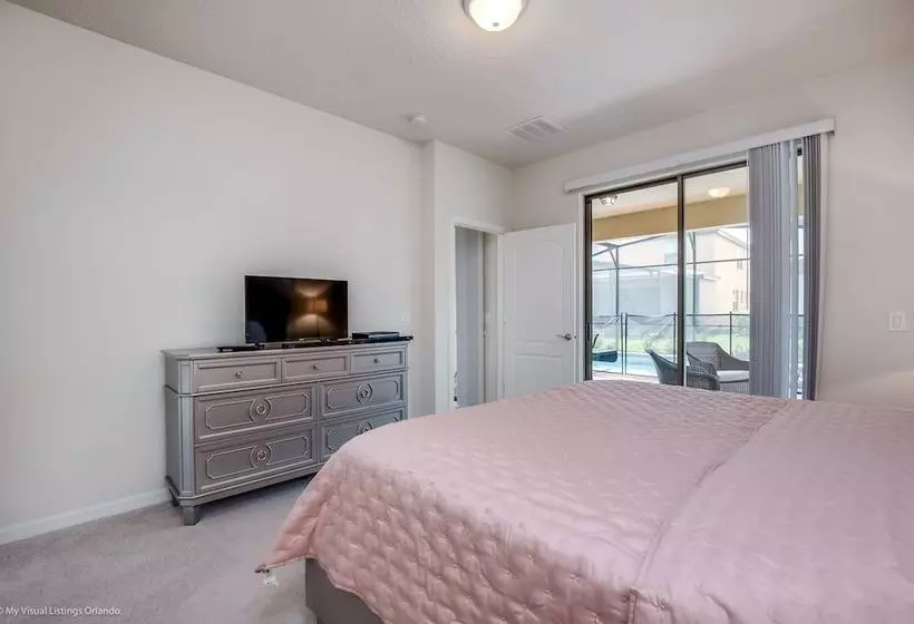 Misty Oak Circle Villa  Solterra
