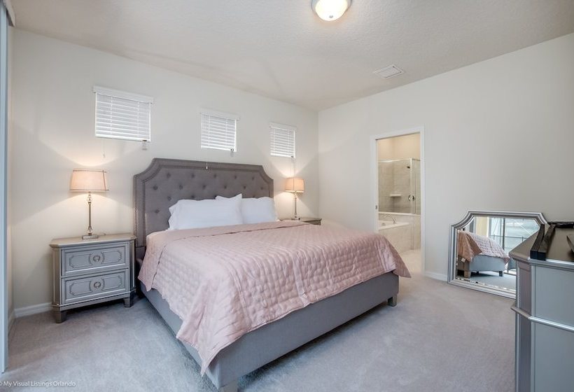 Misty Oak Circle Villa Solterra