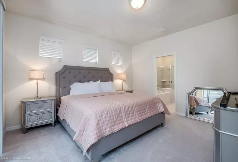 Misty Oak Circle Villa  Solterra