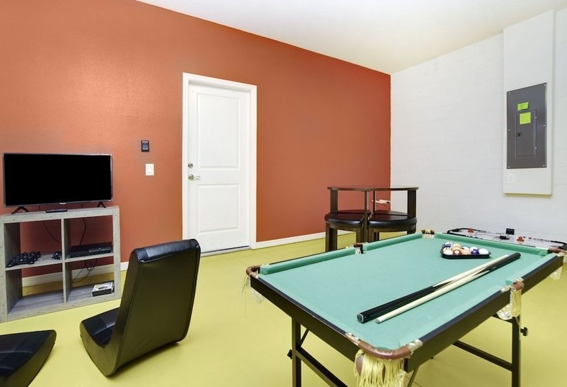 Misty Oak Circle Villa Solterra