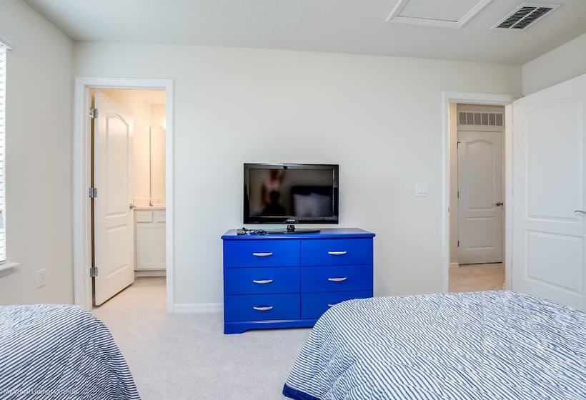 Misty Oak Circle Villa Solterra