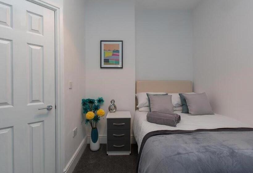 膳宿费 Townhouse @ 166 Ruskin Road Crewe