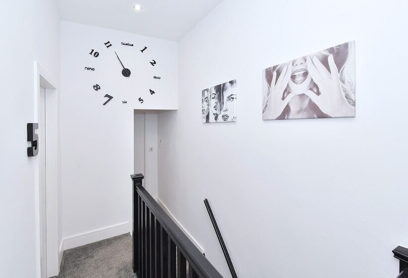 פנסיון Townhouse @ Henry Street Crewe