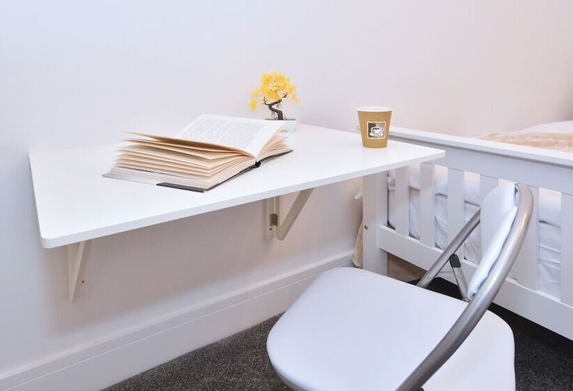 פנסיון Townhouse @ Henry Street Crewe