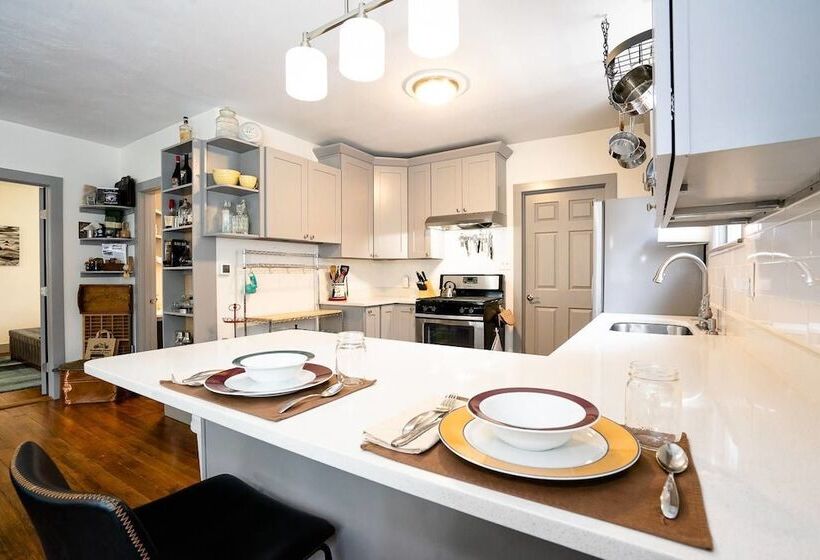 The Grand Berkley Experience Near Tennyson Street