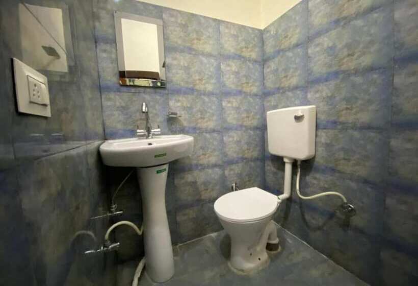 בית מלון כפרי Goroomgo Silver Tree Inn Bhimtal