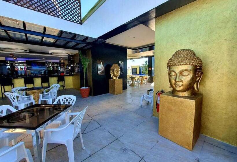 Szálloda Kandi Palace