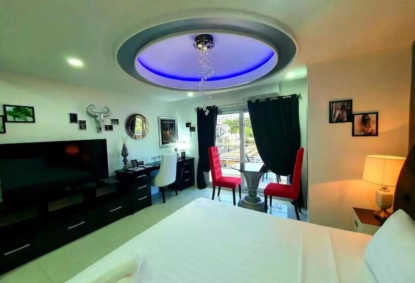 هتل Kandi Palace