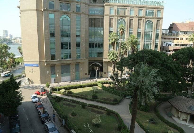 Grand Nile Royal Hotel At Nile Plaza