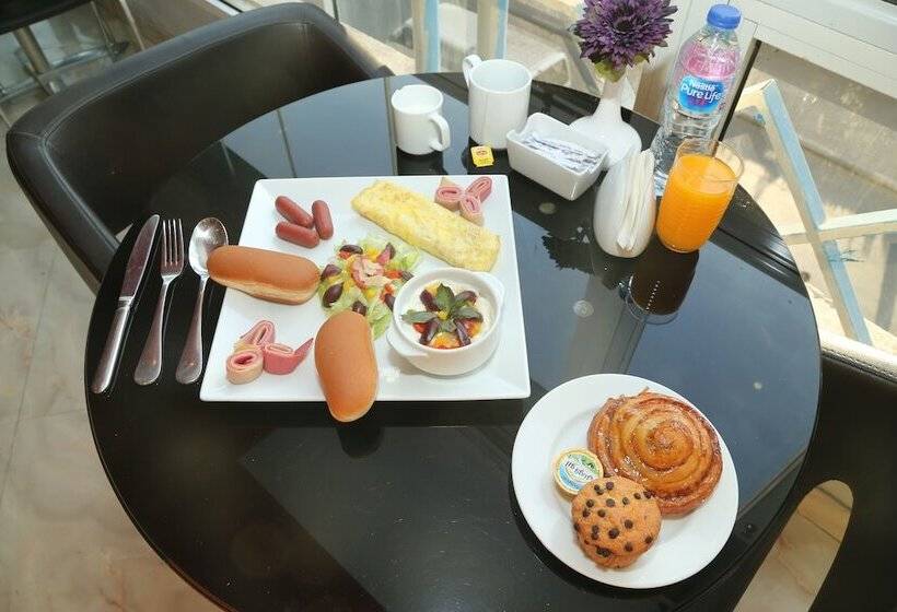 Grand Nile Royal Hotel At Nile Plaza