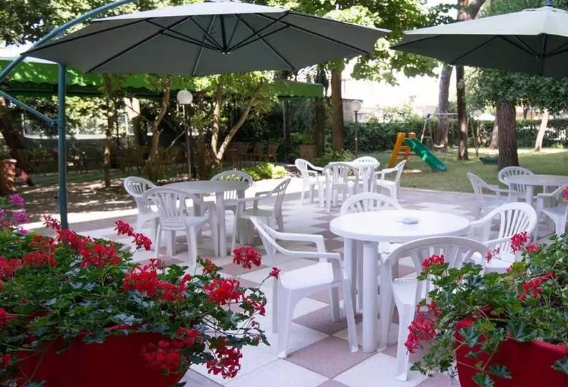 ホテル Casa Per Ferie Nostra Signora Tonfano