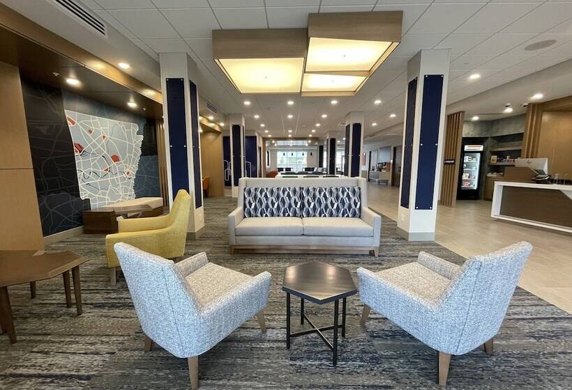 فندق Holiday Inn Express & Suites Ft. Smith Airport, An Ihg