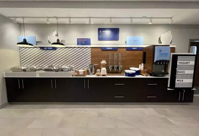 ホテル Holiday Inn Express & Suites   Ft. Smith   Airport, An Ihg