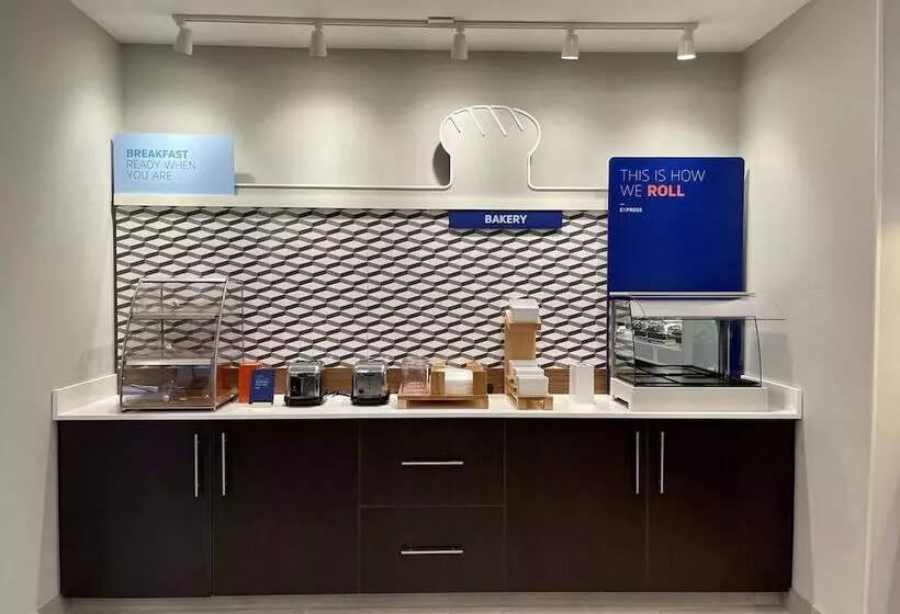 ホテル Holiday Inn Express & Suites   Ft. Smith   Airport, An Ihg