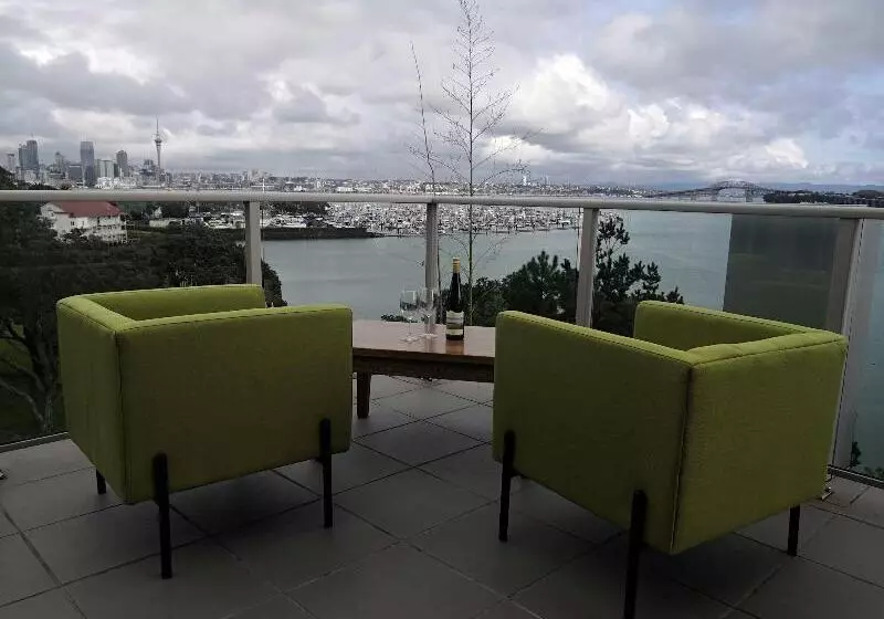Hotelli Ocean Breeze