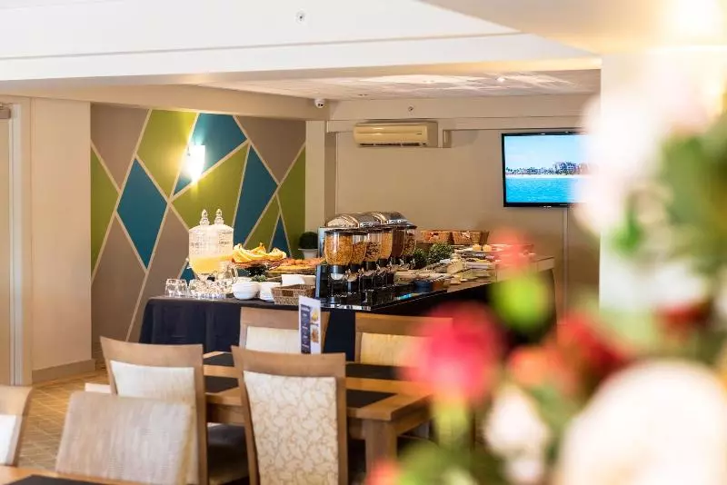 Hotelli Ocean Breeze
