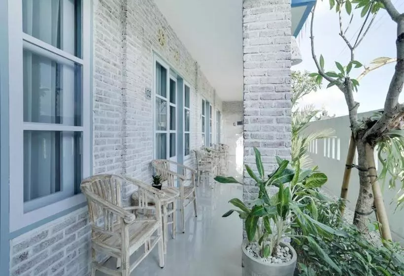 ホテル Pondok Ayu Santorini