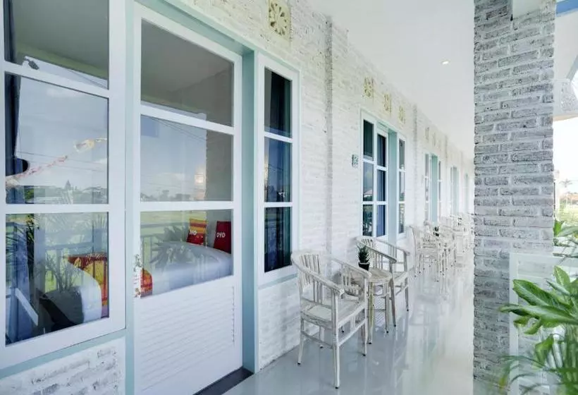 ホテル Pondok Ayu Santorini