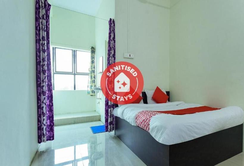 בית מלון כפרי Oyo 75657  Omkar Lodge