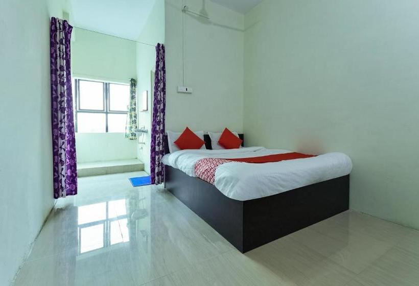 בית מלון כפרי Oyo 75657  Omkar Lodge