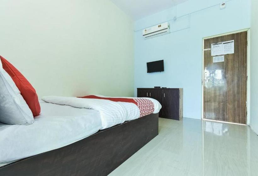 בית מלון כפרי Oyo 75657  Omkar Lodge