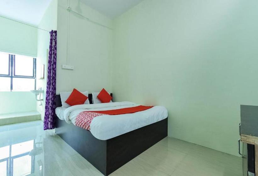 בית מלון כפרי Oyo 75657  Omkar Lodge