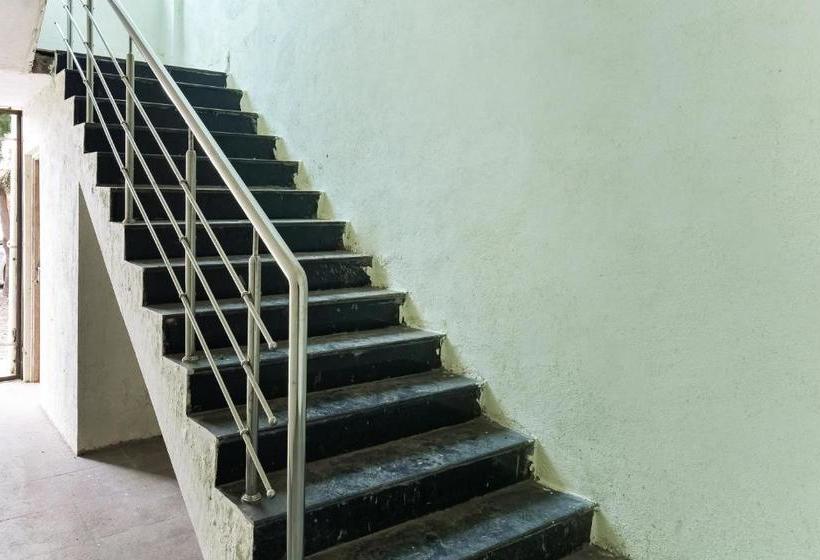 בית מלון כפרי Oyo 75657  Omkar Lodge