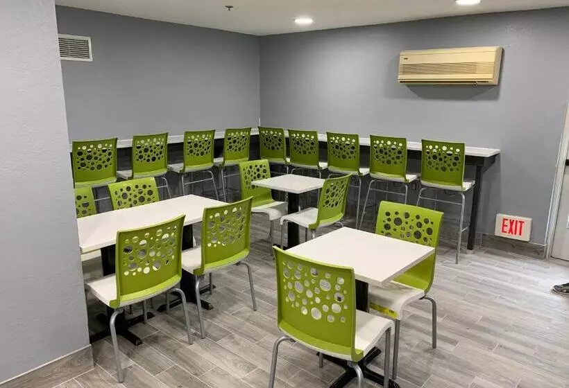 ホテル Quality Inn Owatonna Near Medical Center