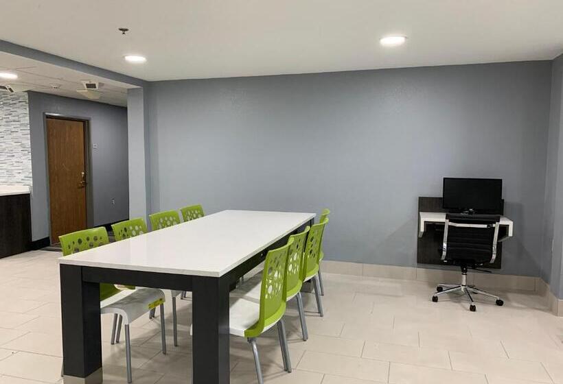 Отель Quality Inn Owatonna Near Medical Center