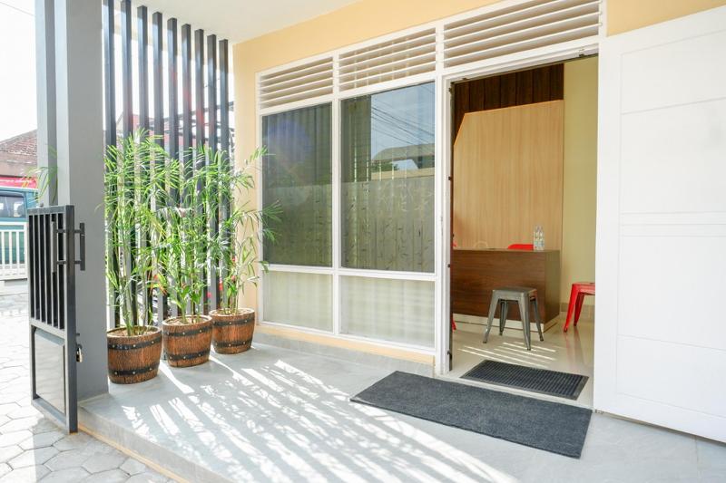 בית מלון כפרי Reddoorz Near Gejayan 3