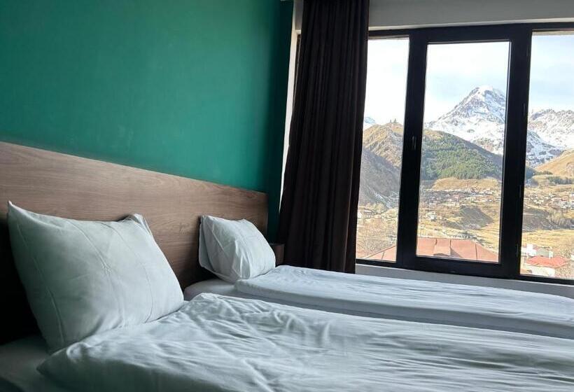 هتل Shushabandi Kazbegi