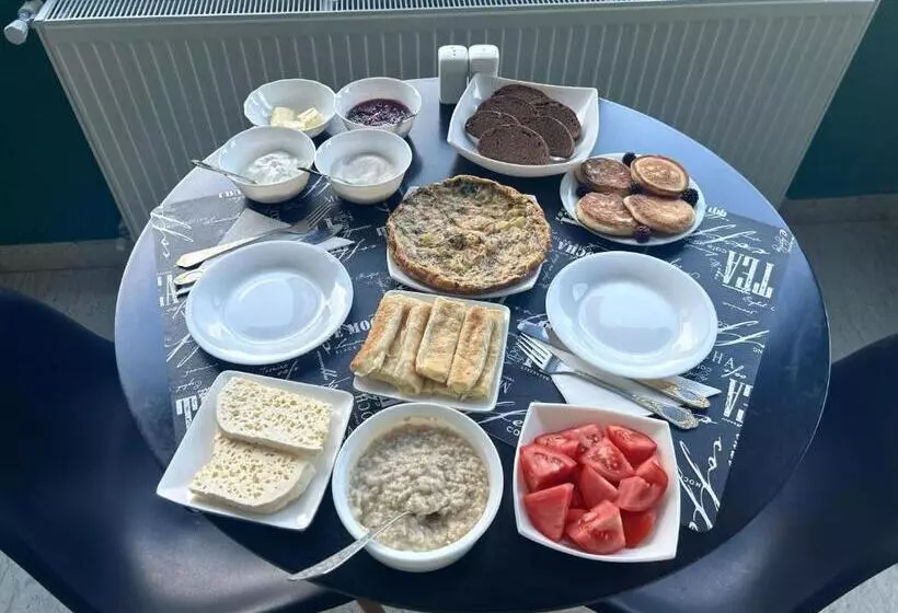 هتل Shushabandi Kazbegi