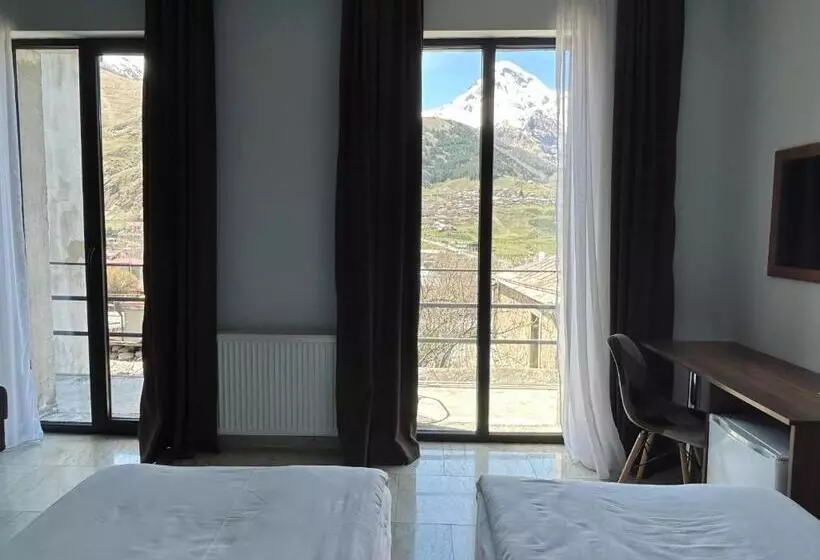 هتل Shushabandi Kazbegi