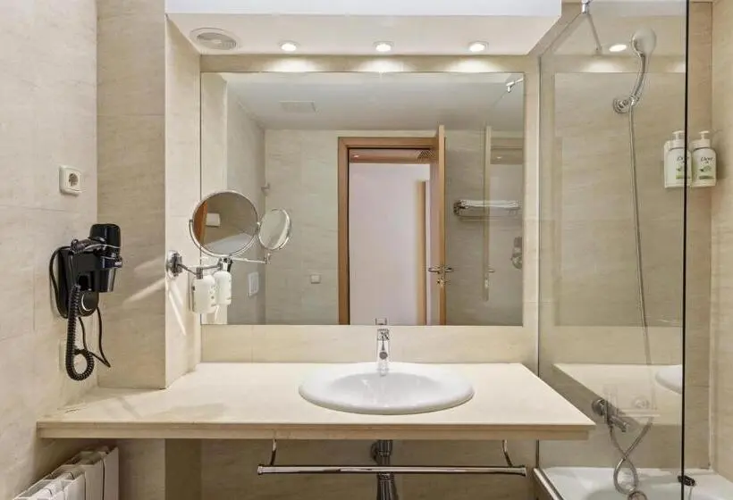 B&B HOTEL Tarragona Valls