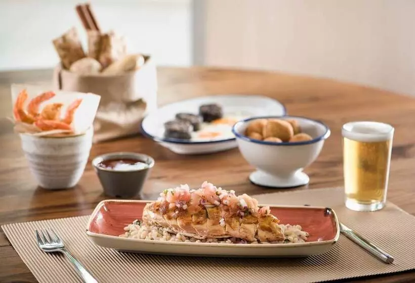 Ac Hotel Burgos By Marriott