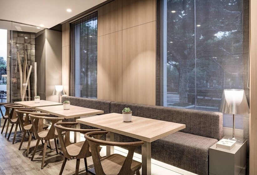 Ac Hotel Burgos By Marriott